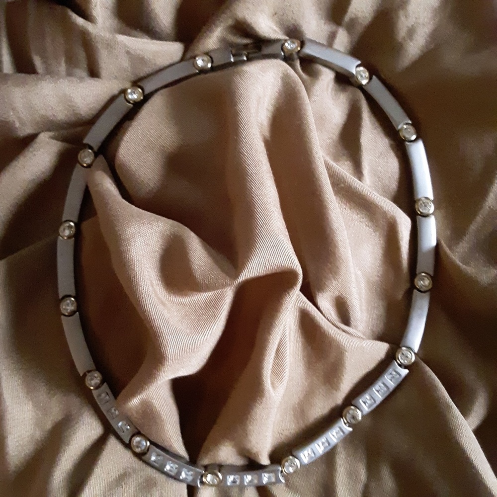 Necklace - Picture 2 of 3